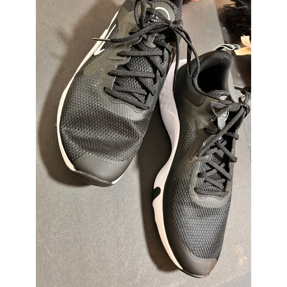 Nike Women's Black Running Shoes Sneakers Athletic‎ Workout Gym Size [SIZE] 10